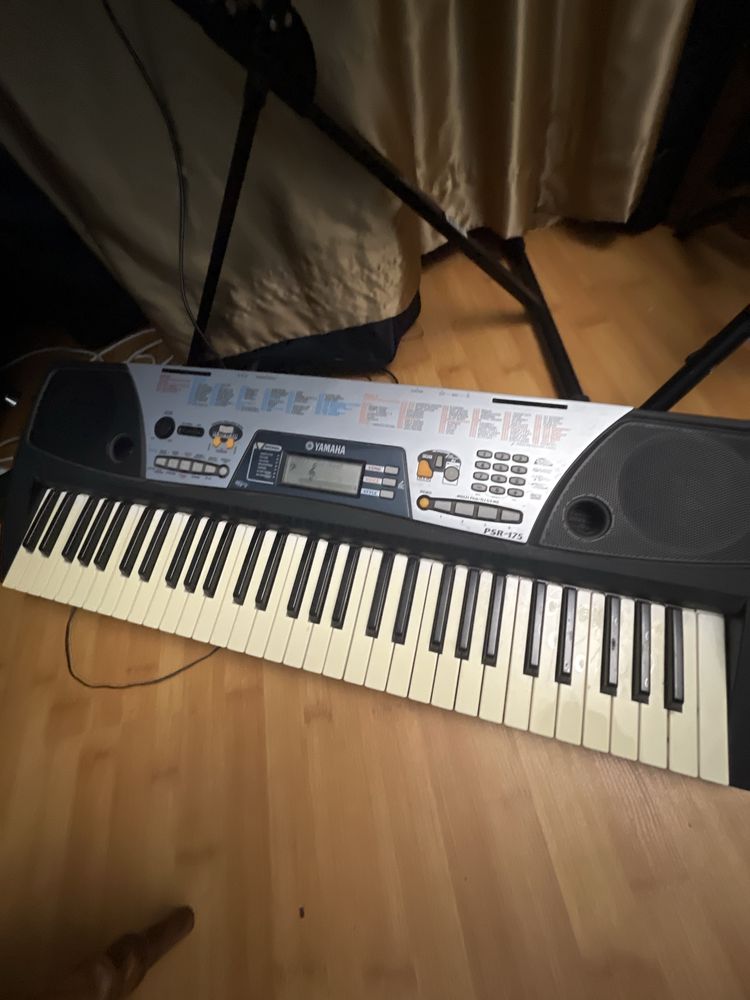 Yamaha PSR 175 синтезатор