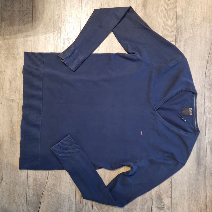 Sweter męski, dekolt w serek L