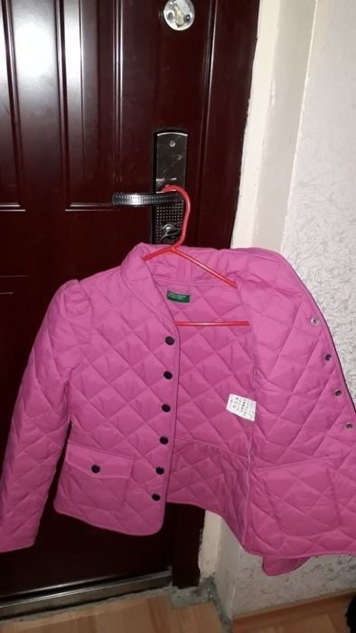 Новая куртка Benetton для девочки рост 160см