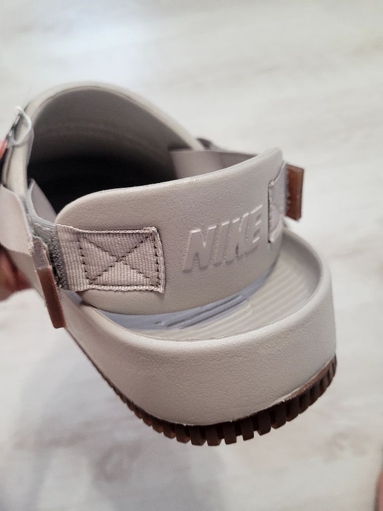 Сандалии NIKE CALM SLIDE нові original