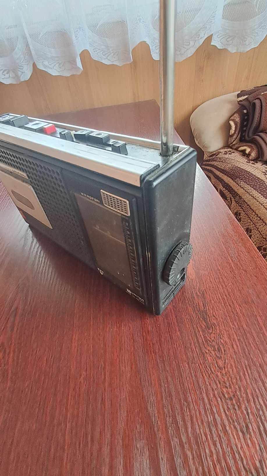 Radiomagnetofon Grundik