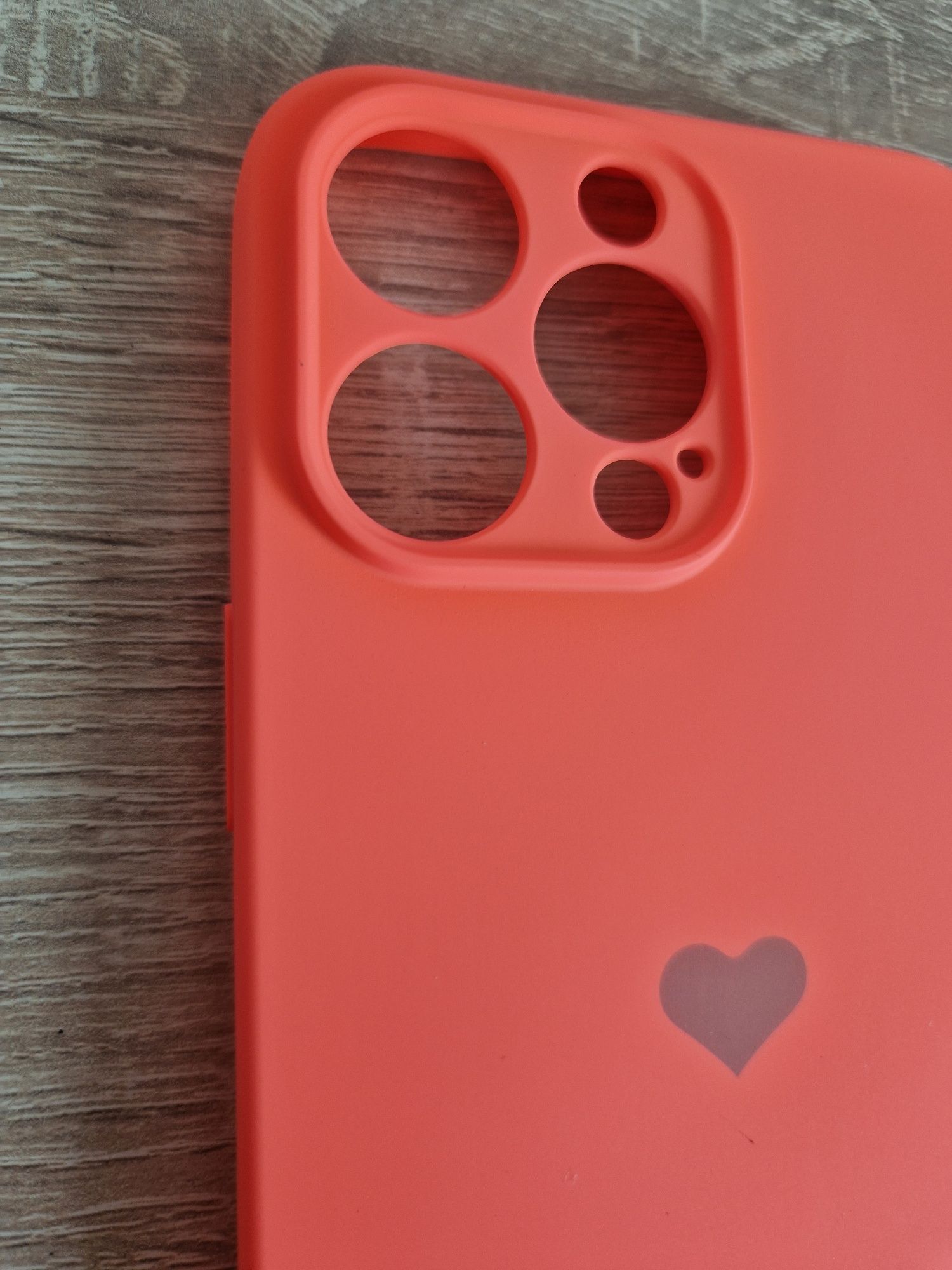 Etui Vennus Silicone Heart Case do Iphone 14 Pro Max wzór 1 koralowy