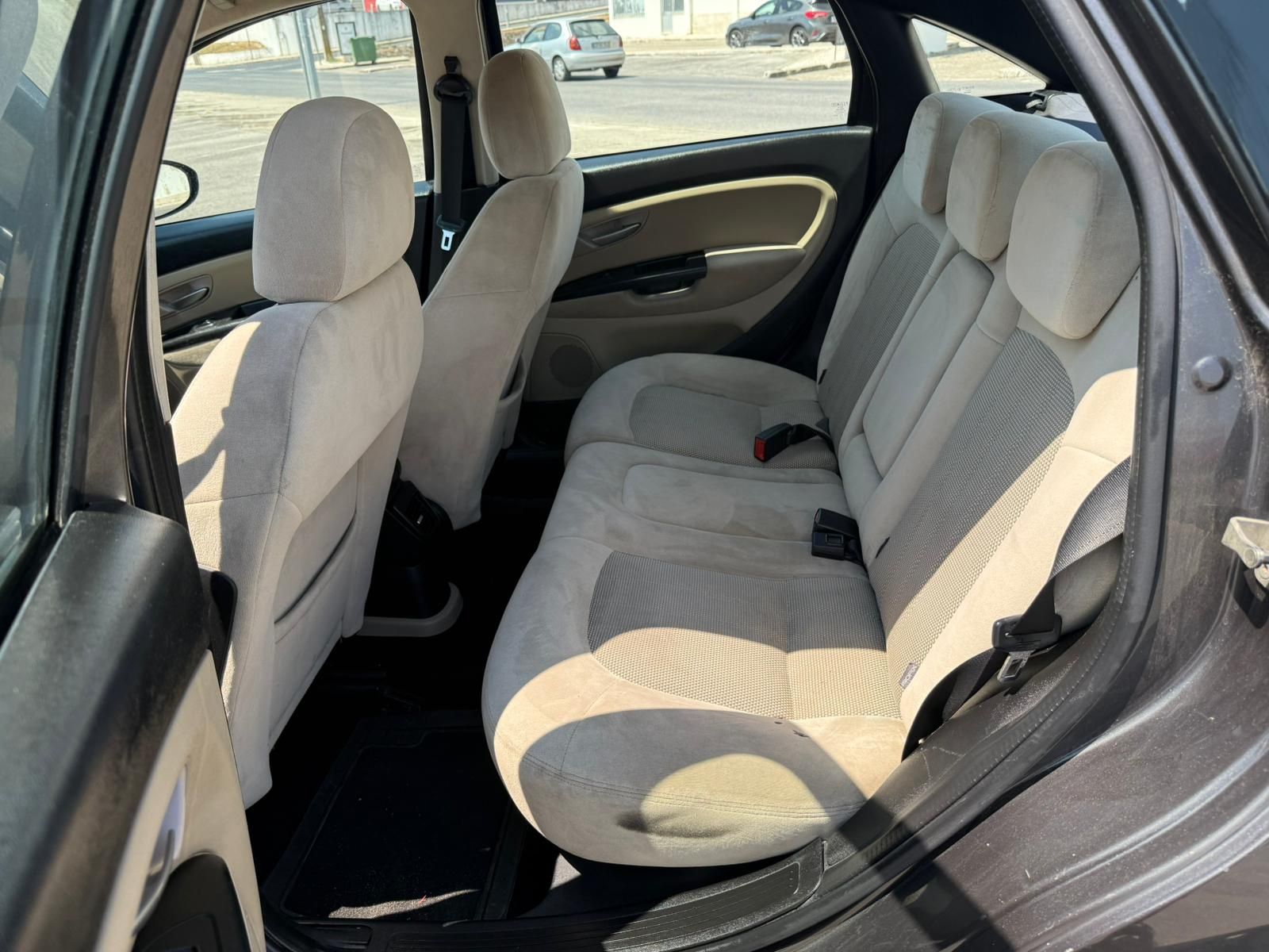 Fiat Linea 1.3MultiJet 2008 Em perfeitas condições
