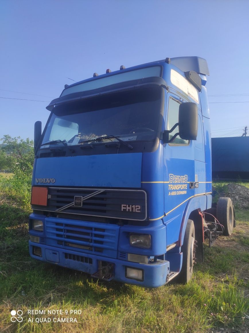 Продам автомобіль Вольво частково розкороче можливий обмін на трактор