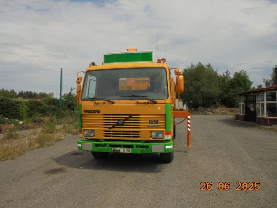 Volvo FL 7  Volvo FL 7 Intercoler Wywrot Robsson dźwig