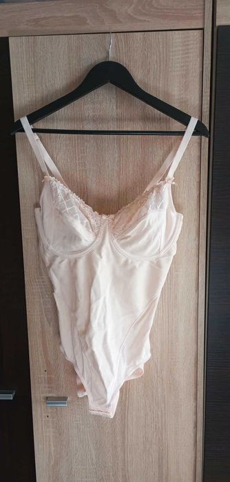 Nr 3 Duże body wyszczuplające.