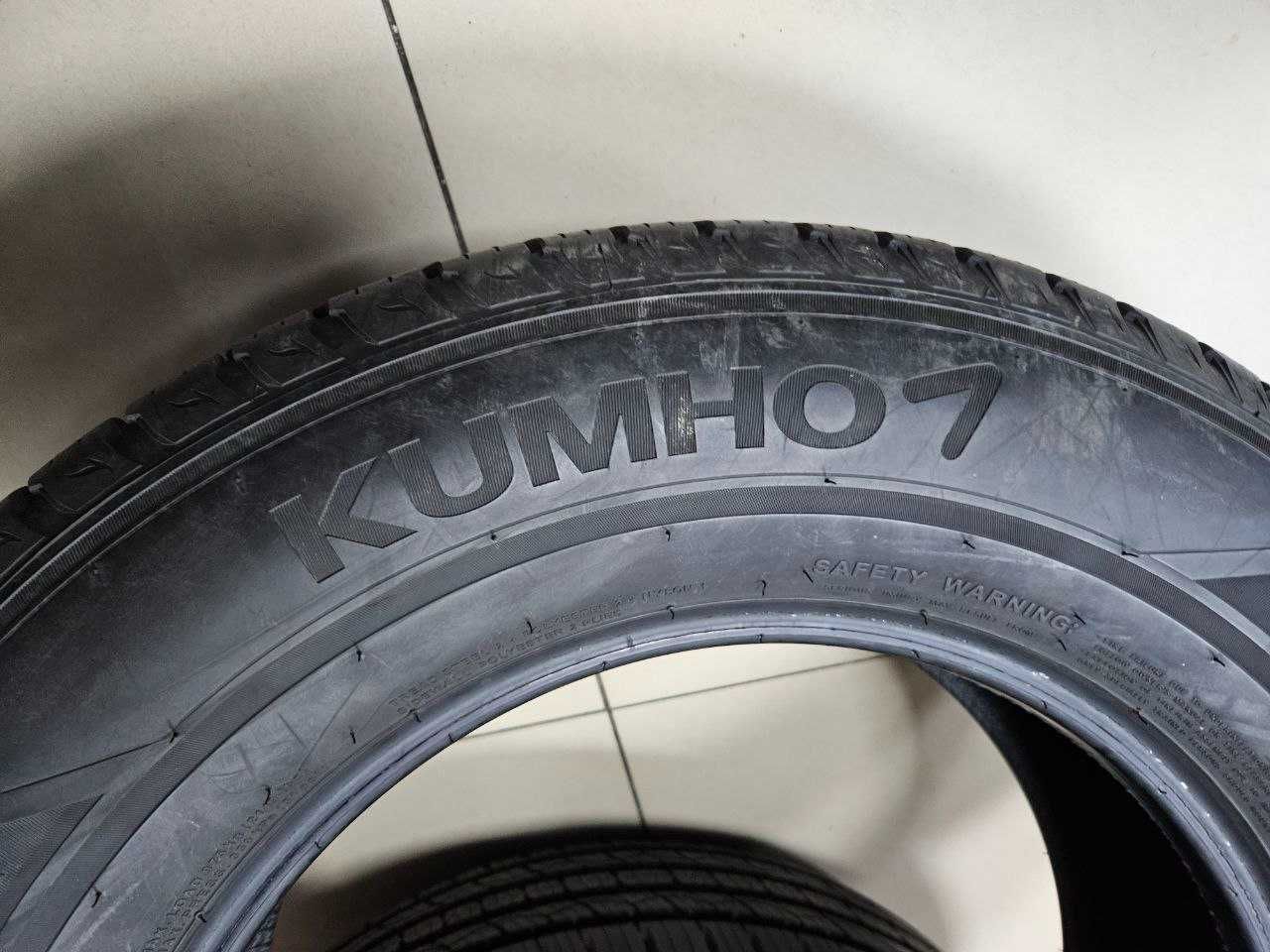 Шини 235/70 R17 107H Kumho Grugen Premium KL33
