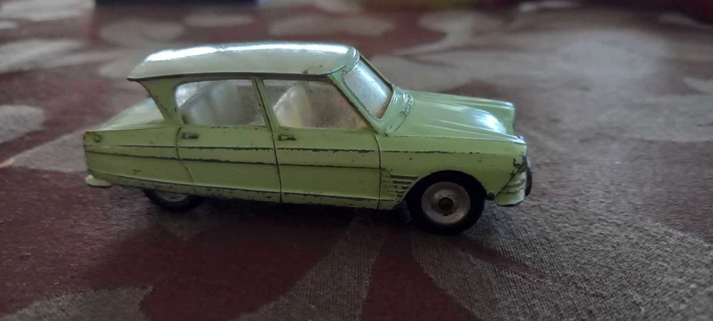 Miniatura Citroen AMI 6 - Solido