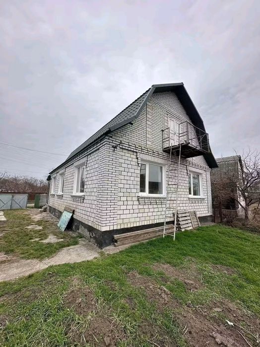 Продаж будинку м Узин