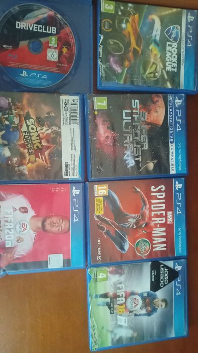Ps4 com 7 jogos e com dualsense