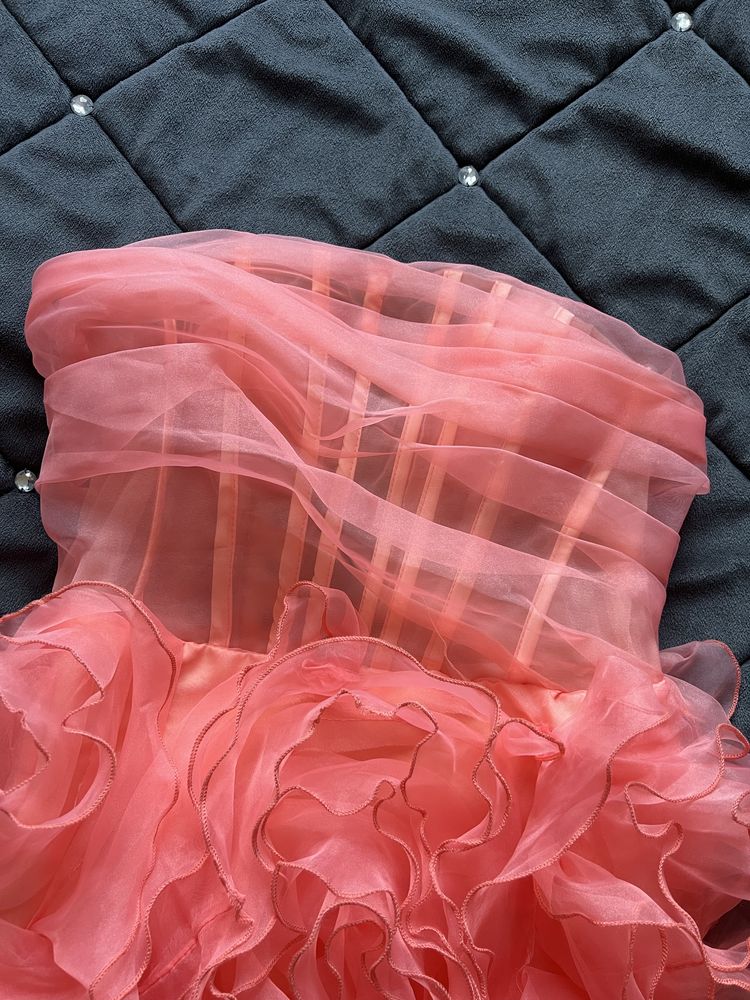 Skukienka weselna kwiaty brzoskwiniowa mini sexy koronka