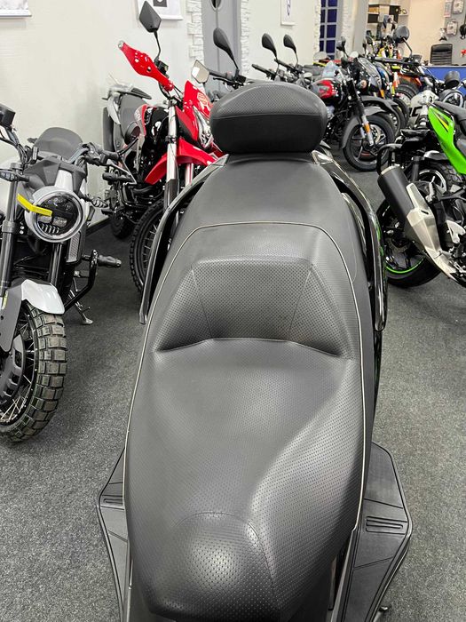 Максі-Скутер Suzuki Skywave 250S CJ46A 2012