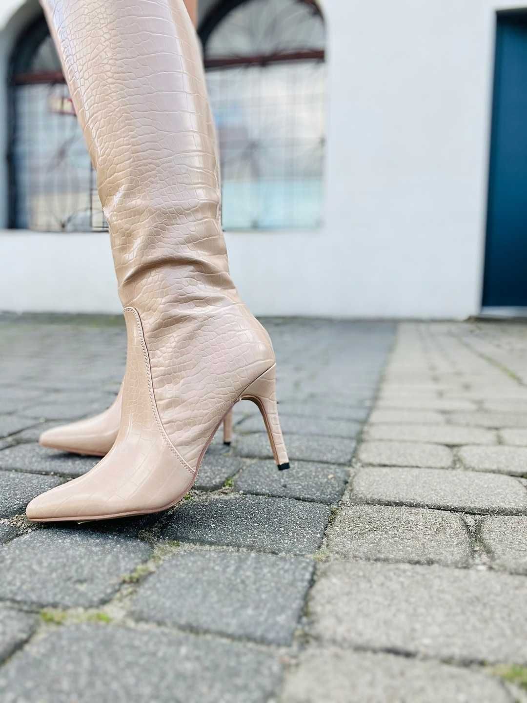 41 Sklep Nowe kozaki damskie na szpilce zapinane na zamek LA260