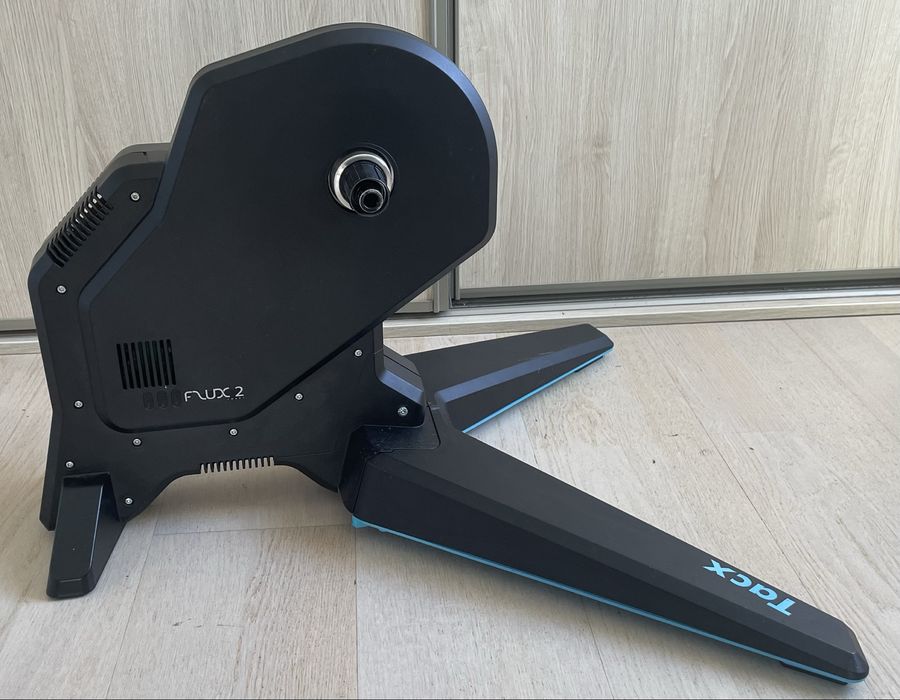 Trenażer rowerowy Tacx Flux 2 Smart Zwift Play