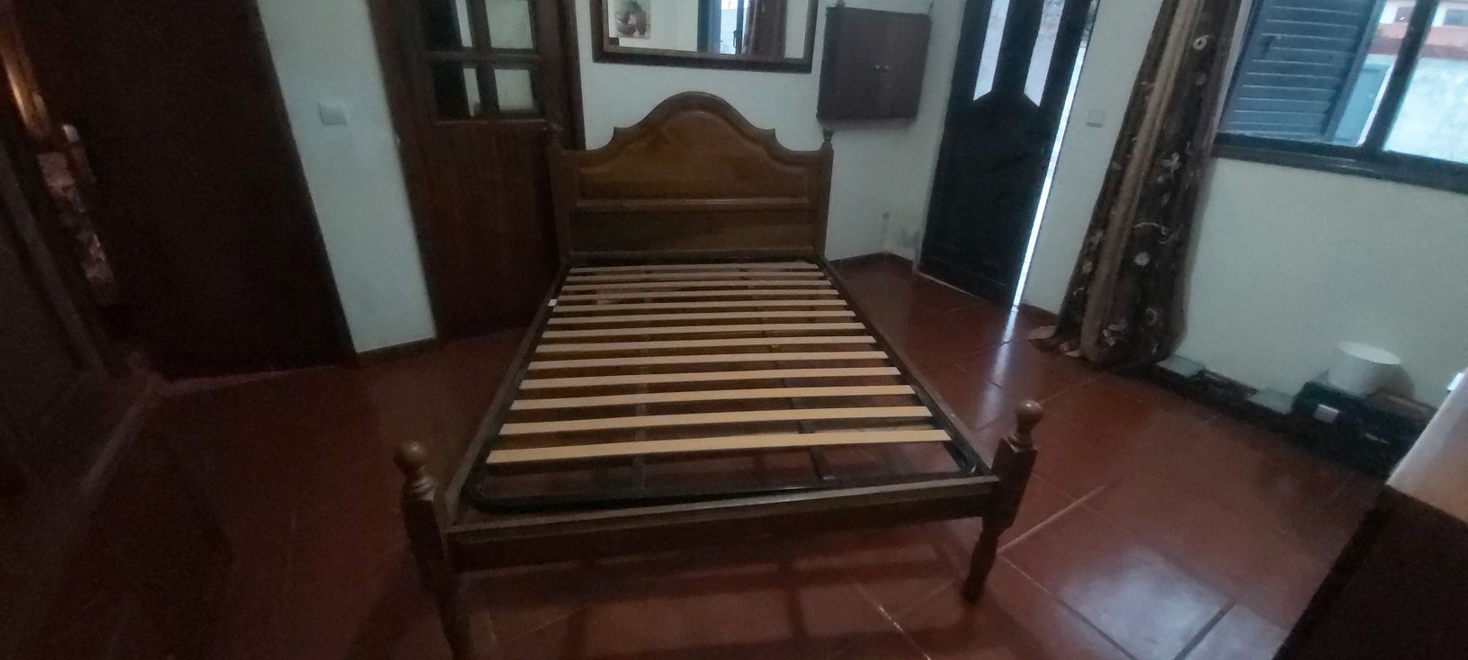 Cama casal com colchao elétrico em bom estado