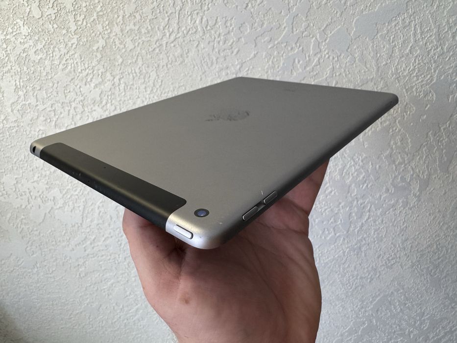 iPad 6 2018 32Gb WiFi +4G LTE Space Gray A1954