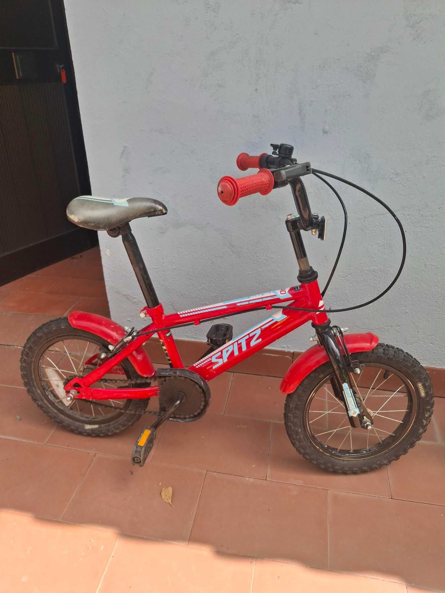 Bicicletas de criança usadas