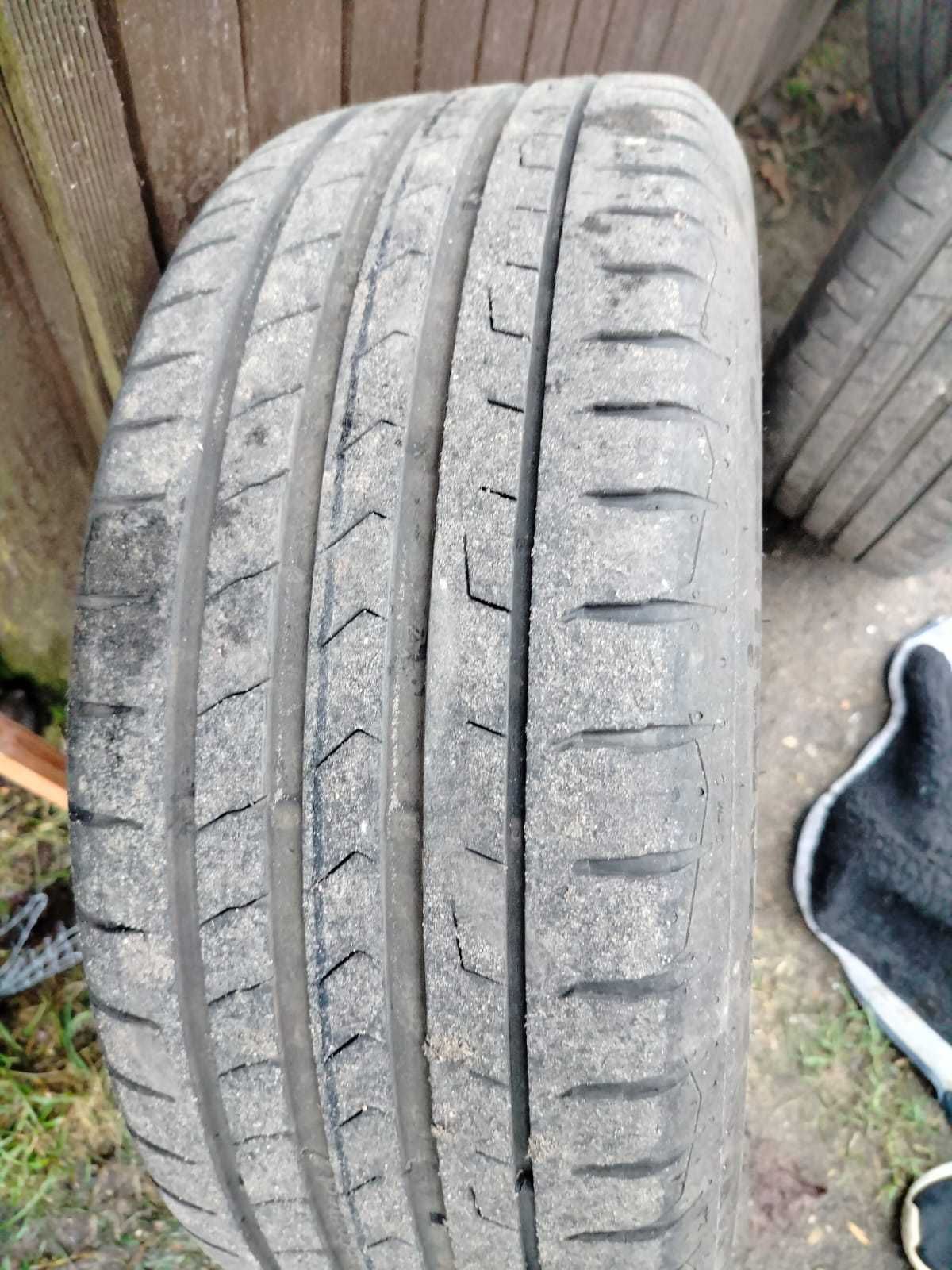 Sprzedam opony z felgami 215/50/17