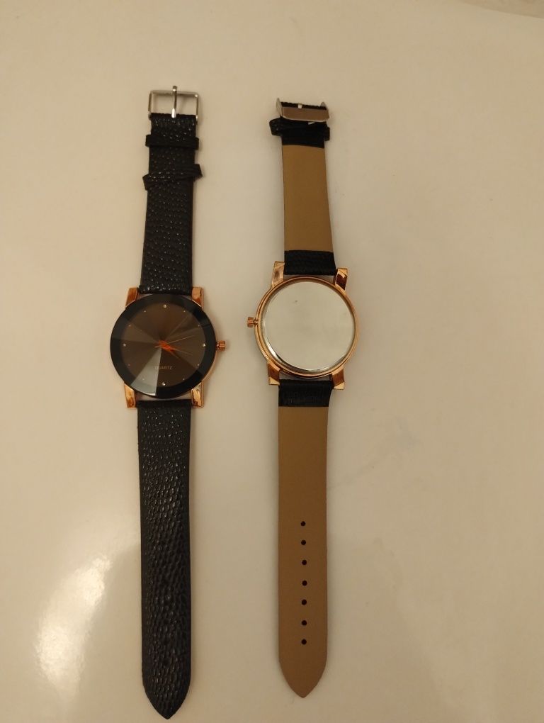 Zegarek czarny nowoczesny wygląd nowy