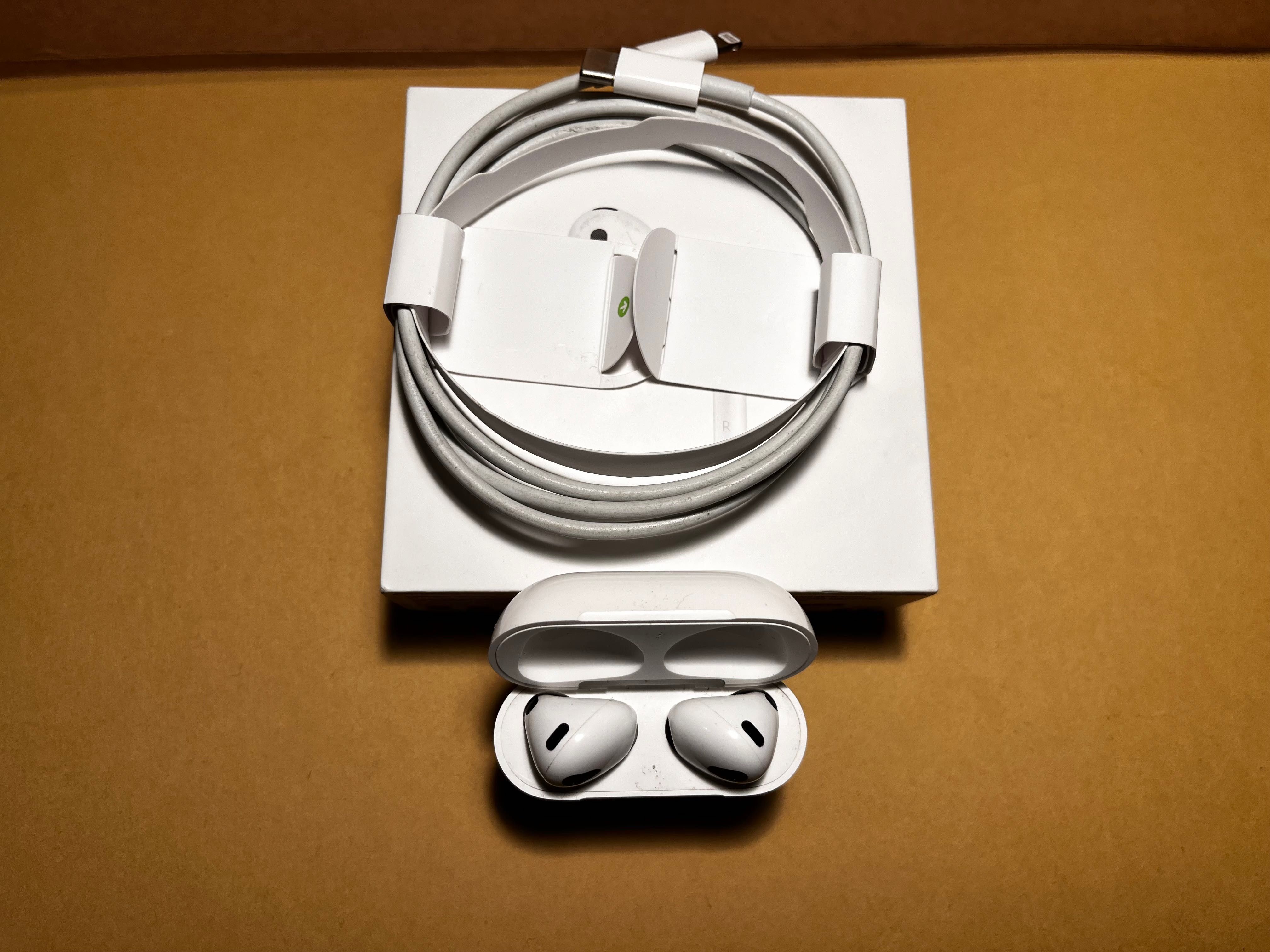 Apple Airpods 3.ª geração lightning