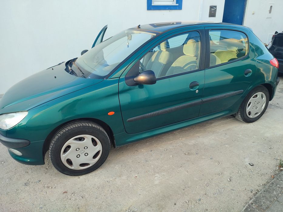 Peugeot 206 verde