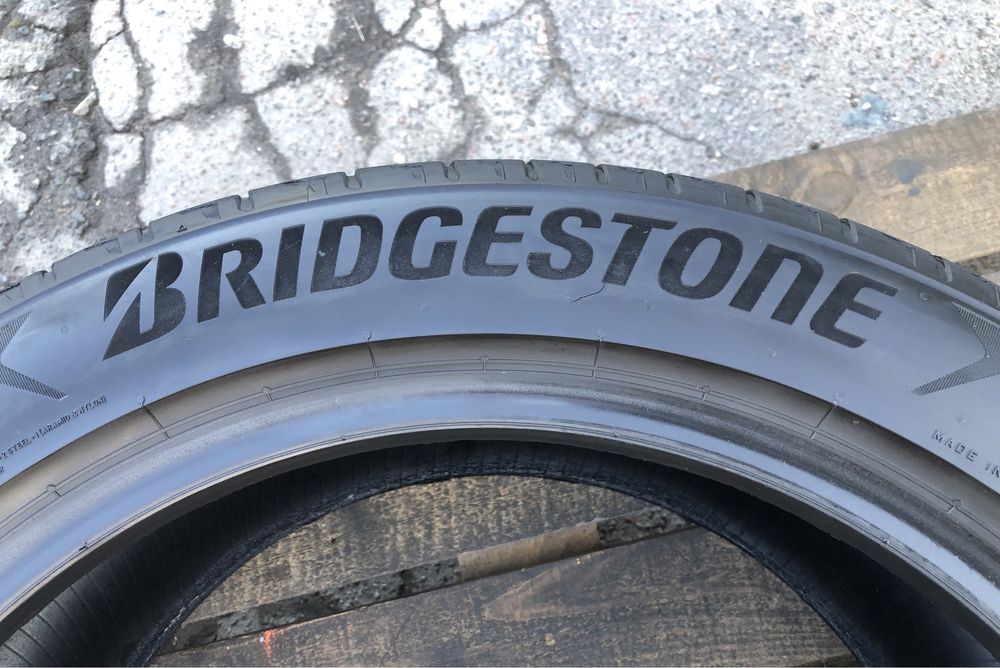 Шини Bridgestone Potenza Sport 265/45 R20 пара
