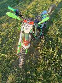 xmotos 125cc xb27 + kask