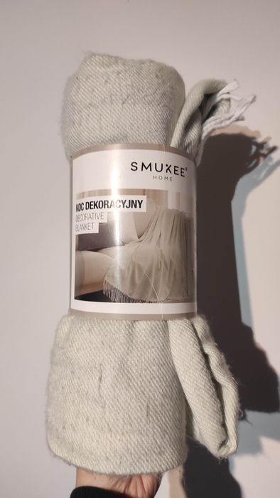 Nowy koc dekoracyjny narzuta pled smukee 130x 170cm ciepły miły w doty