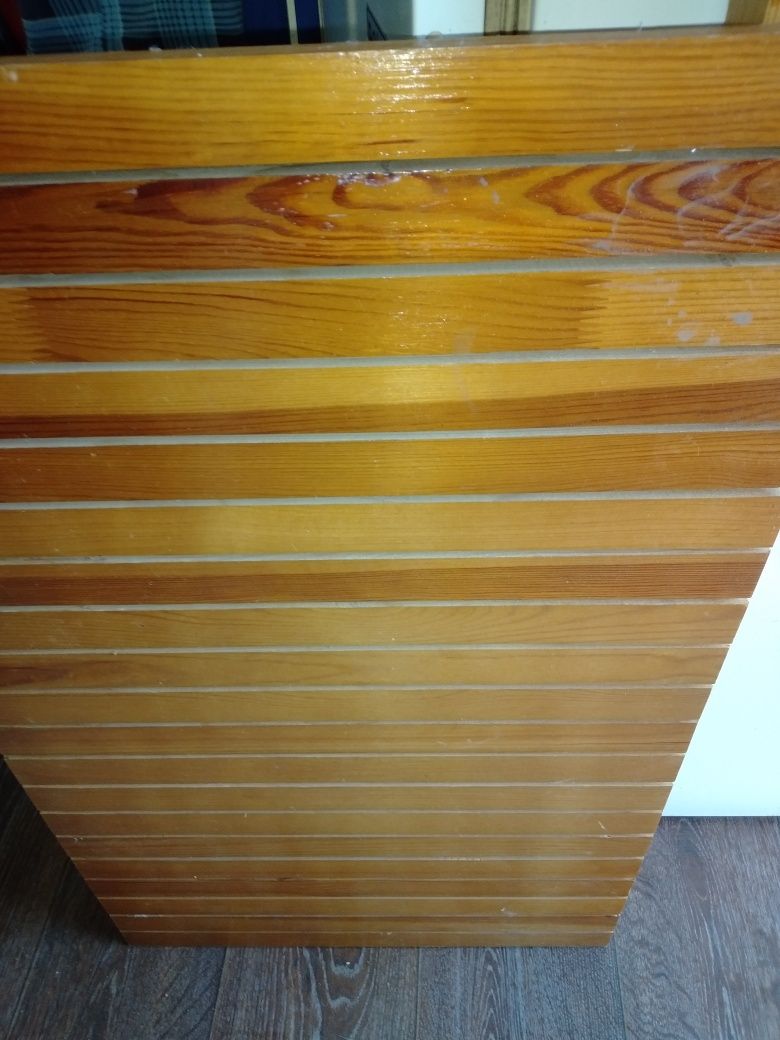 Sprzedam drewniany stolik składany