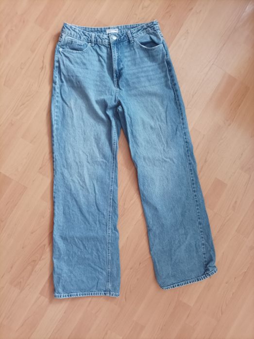 Spodnie jeansowe, szerokie nogawki, szwedy