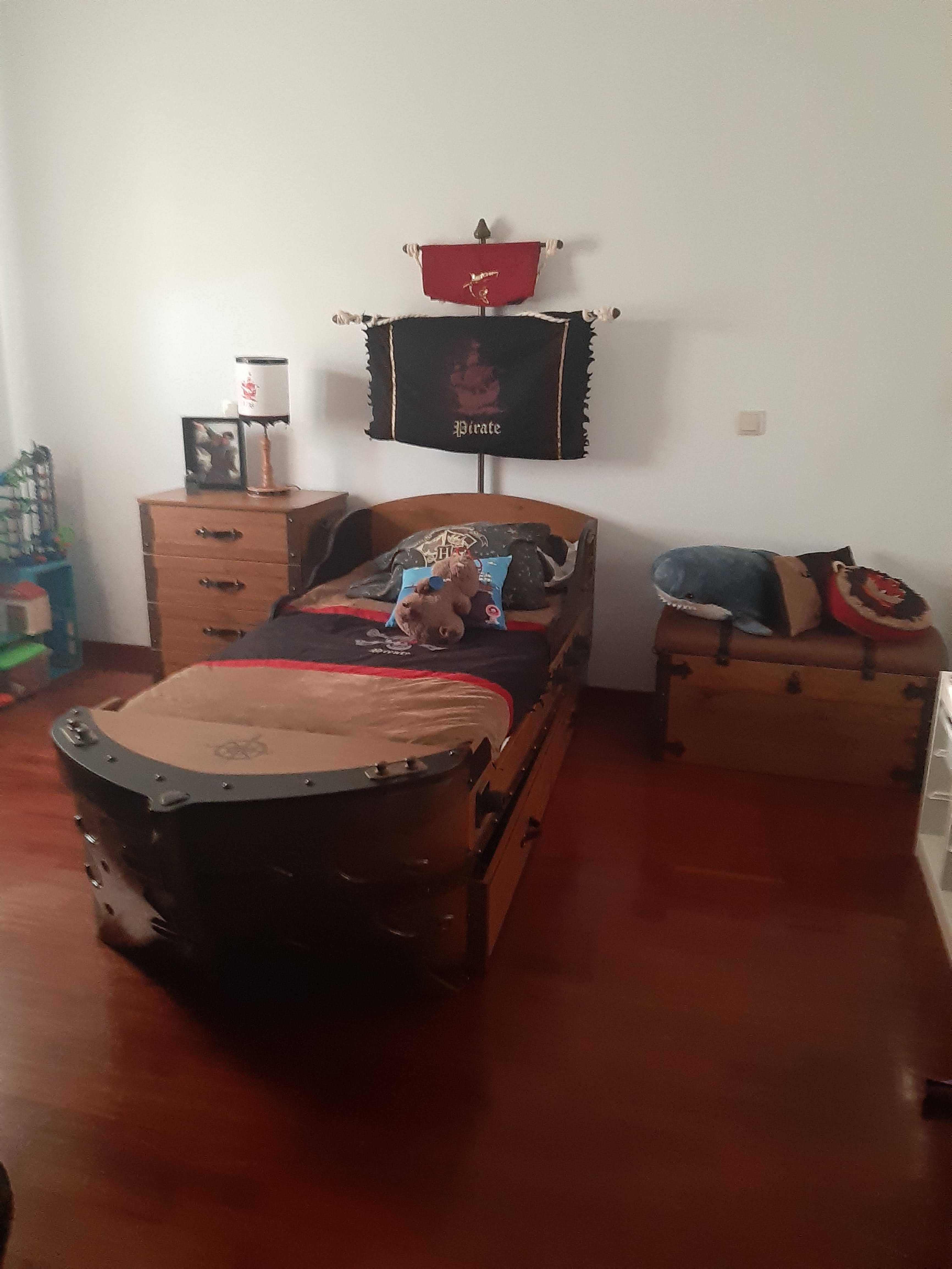 Quarto pirata criança
