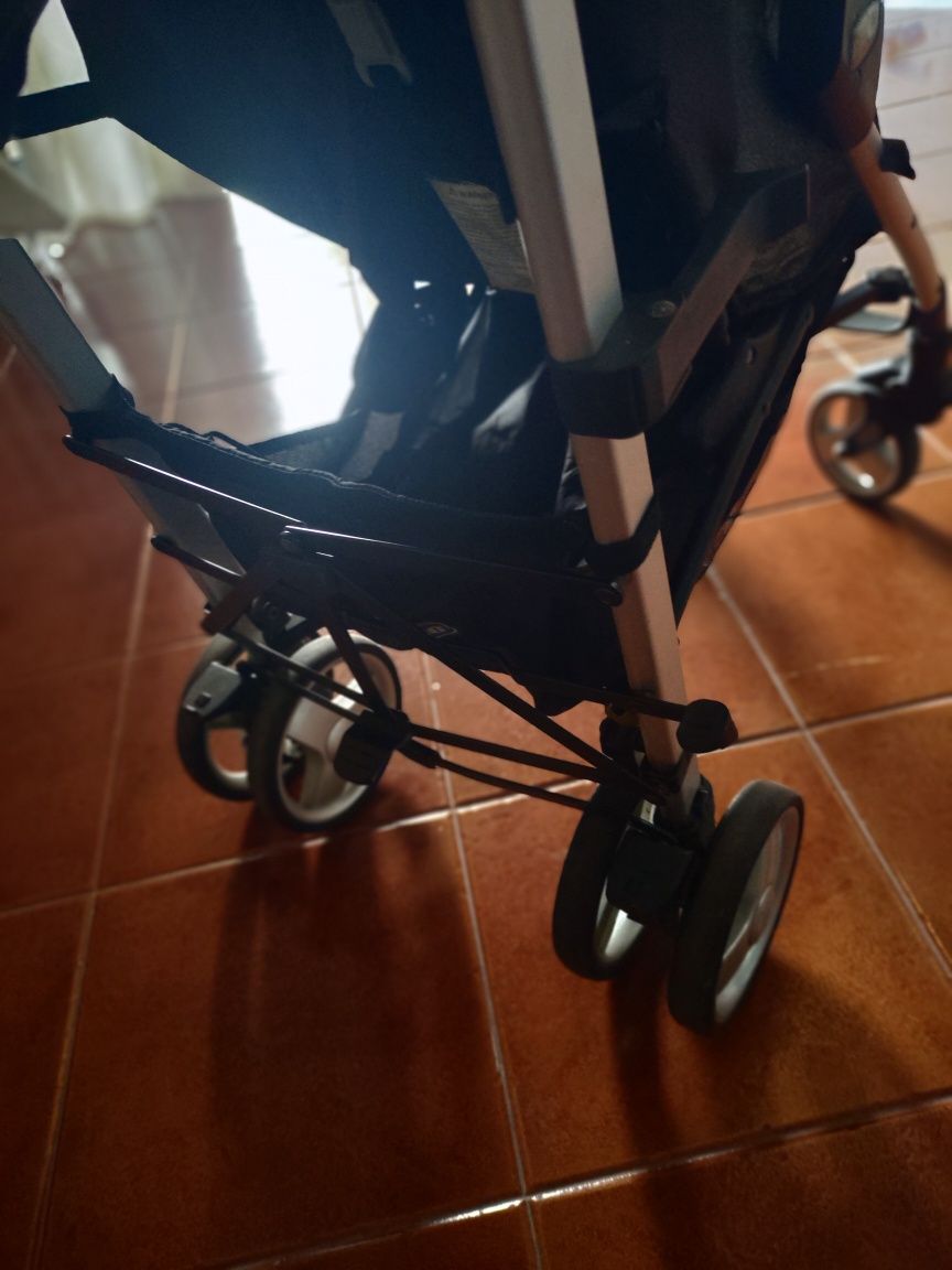 Carrinho de passeio Chico