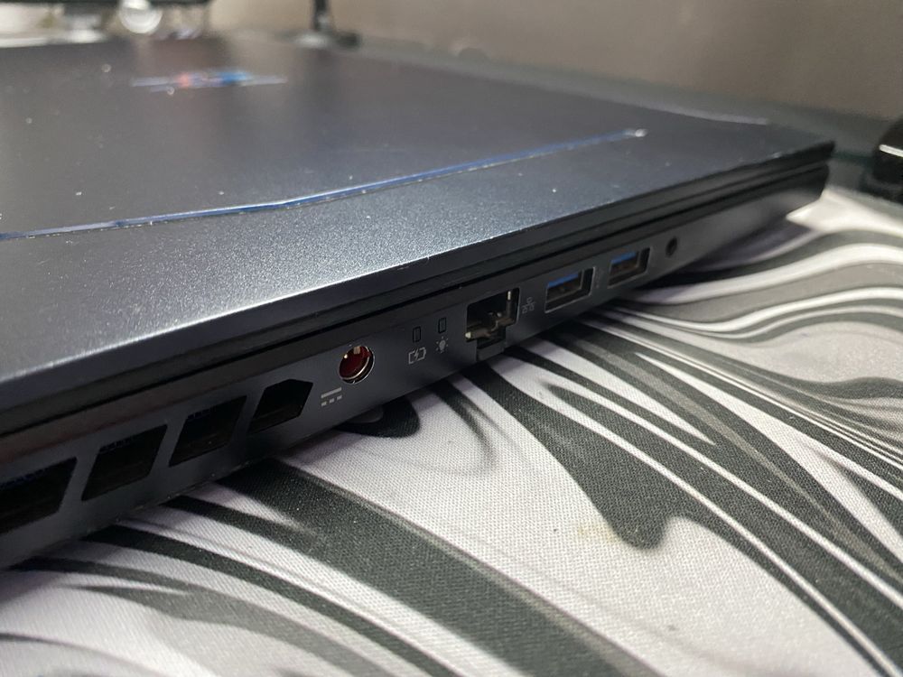 Predator helios 300 i7/32gb/2tb/2070q pro
