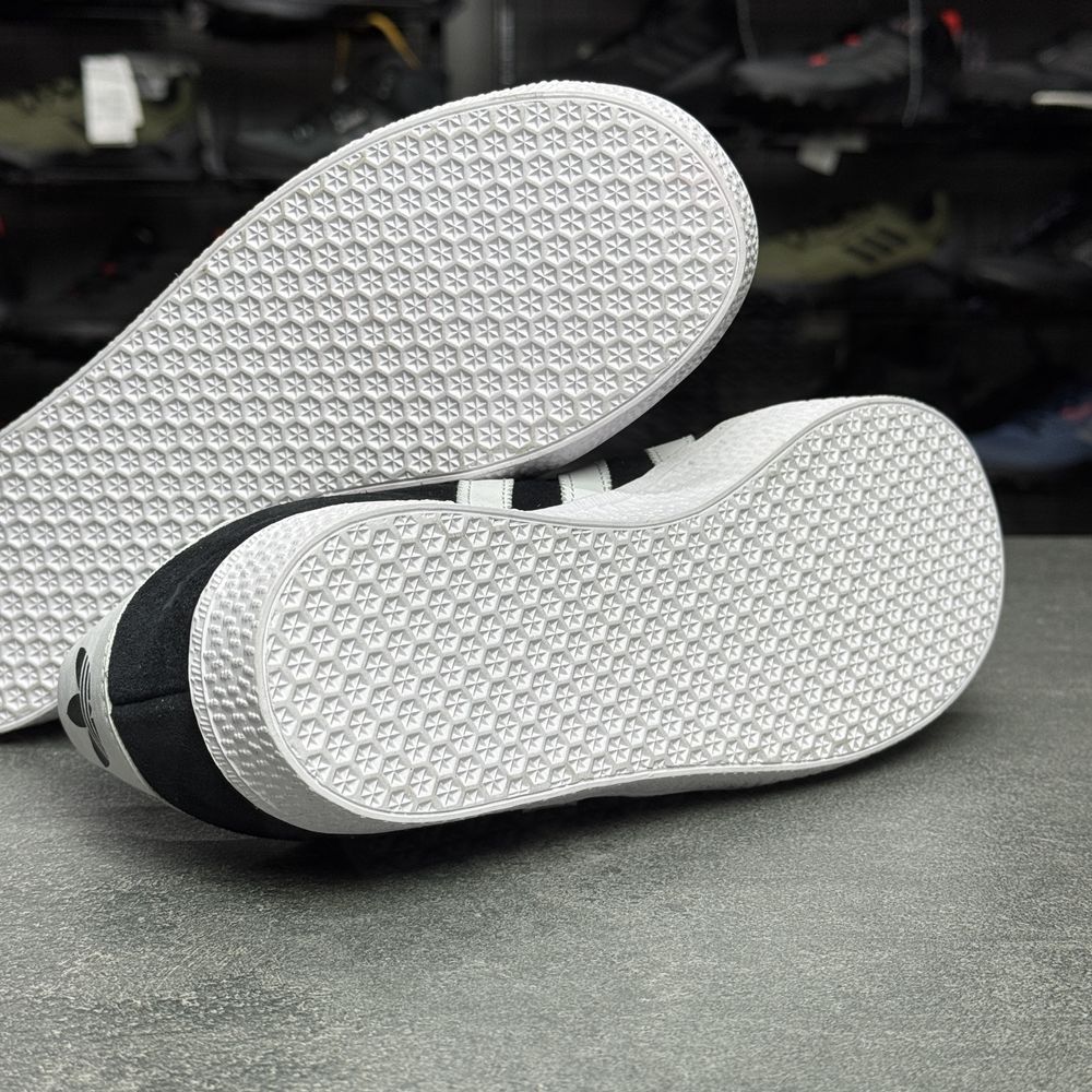 ОРИГІНАЛ 100% Кросівки чорні шкіряні Adidas Gazelle BB2502 /ОРИГІНАЛ