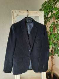 Продам школьный пиджак темно-синий на рост 140-152 см + подарок