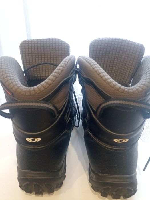 Берці Salomon Snow cat. Одіті один раз. 43 1/3. Не підійшов розмір