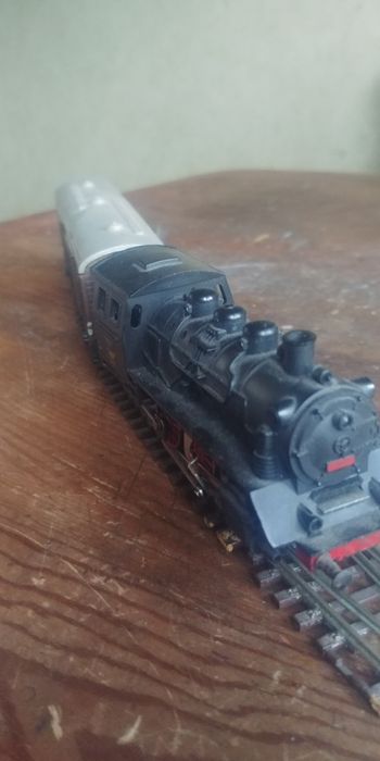 Parowóz h0 z wagonem piko