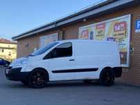 Peugeot Expert BUS 2007r Felgi 19” Hak Biały Uszkodzony