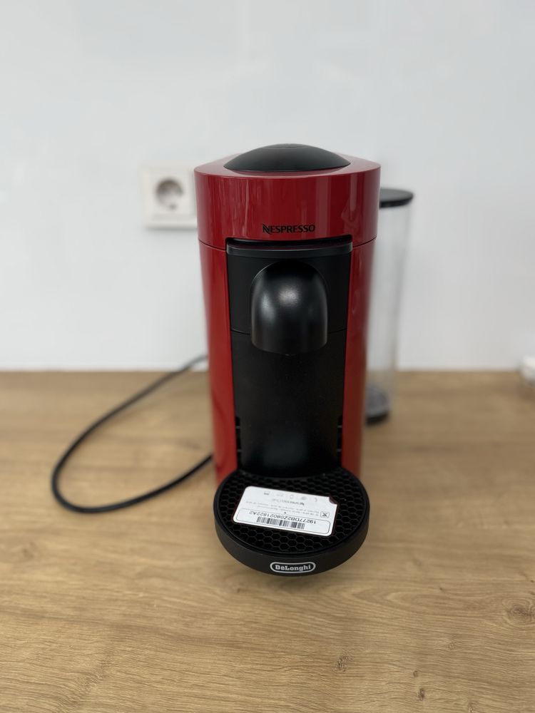 Ekspres kapsułki Nespresso Vertuo DeLonghi ENV150.R czerwony (P)