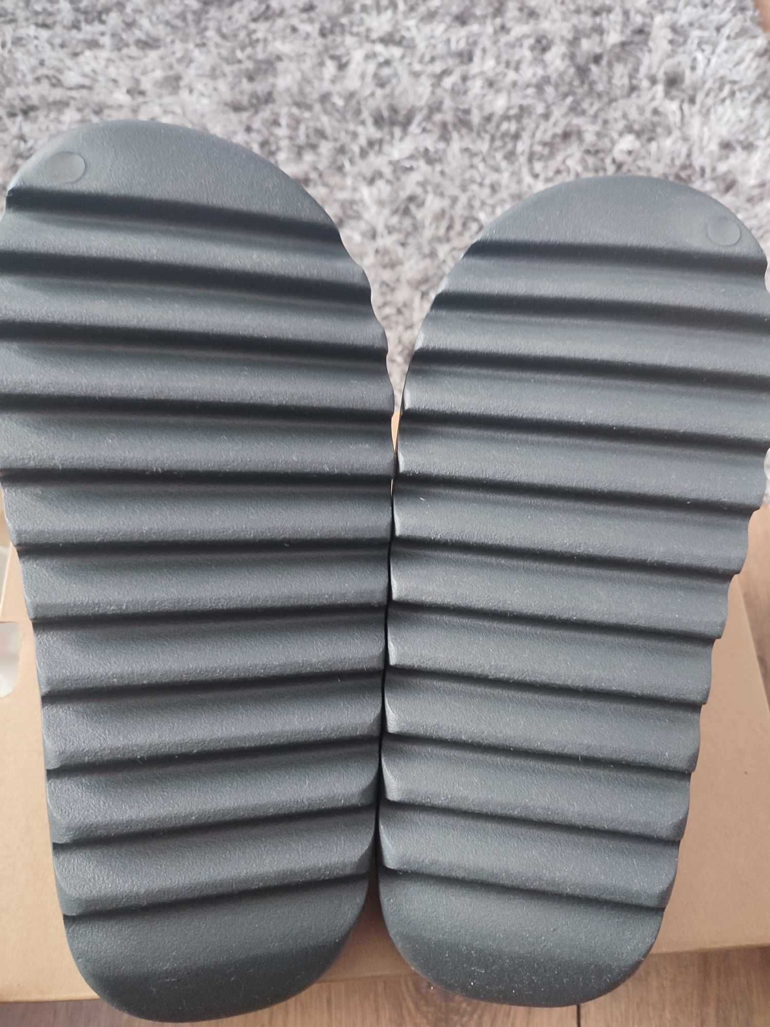 Adidas yeezy slide onyx 2024