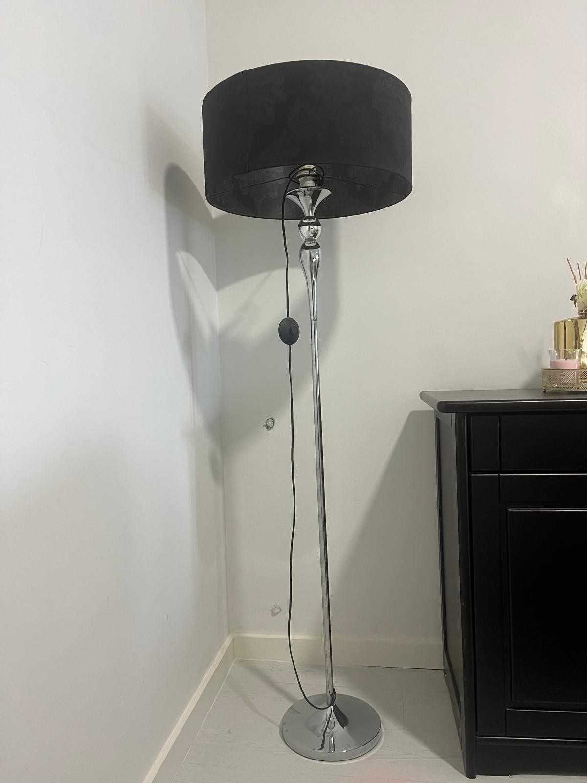 Candeeiro de pé em inox, com 155cm