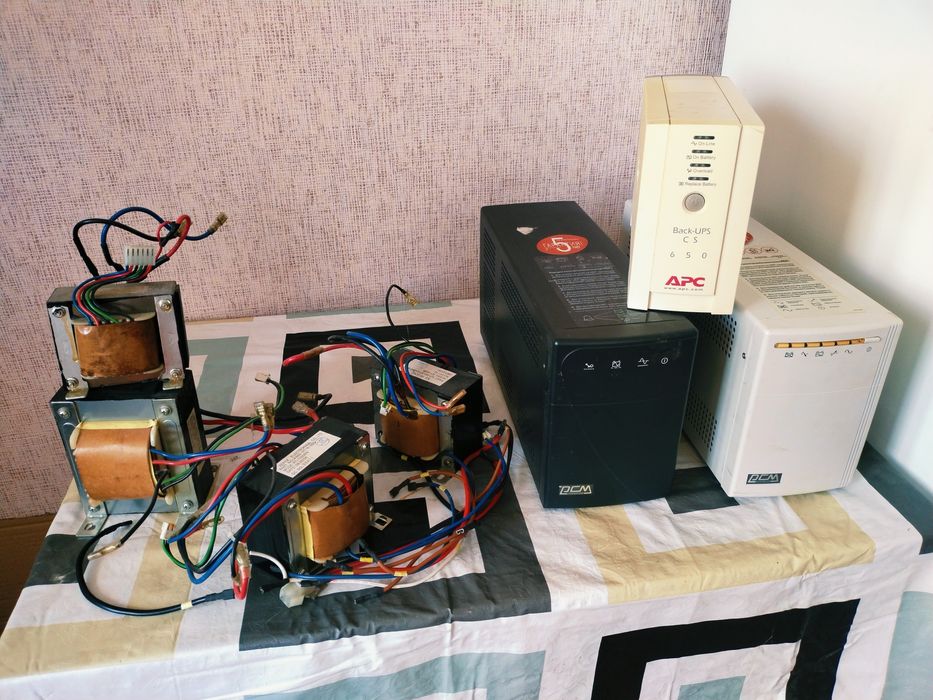 Джерело безперебійного живлення Powercom KIN-1500AP, ВНТ 1500 АР,