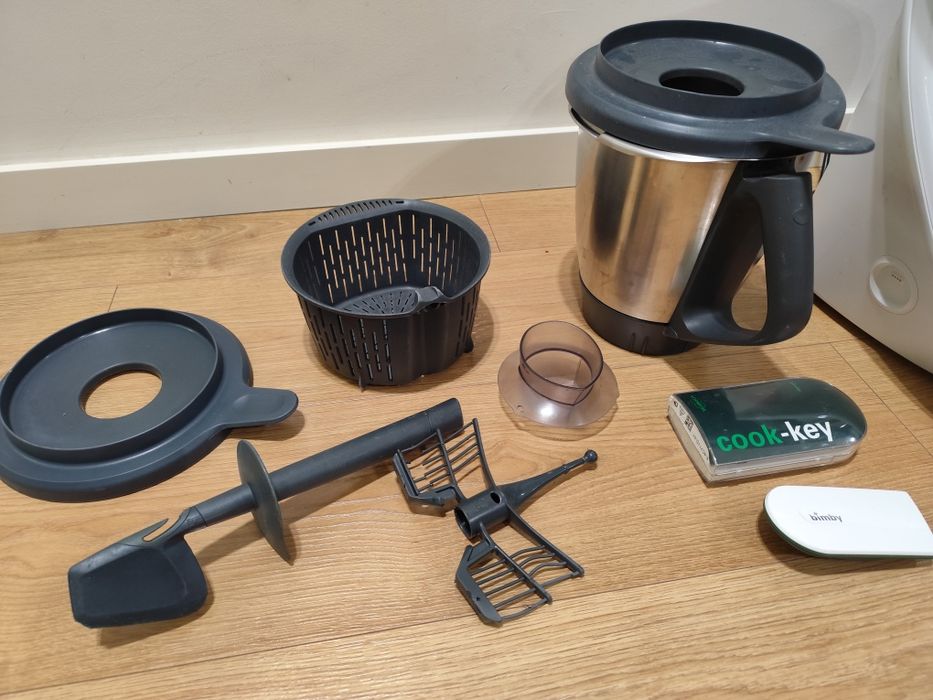 Bimby TM5 com copo duplo, cook-key e saco original