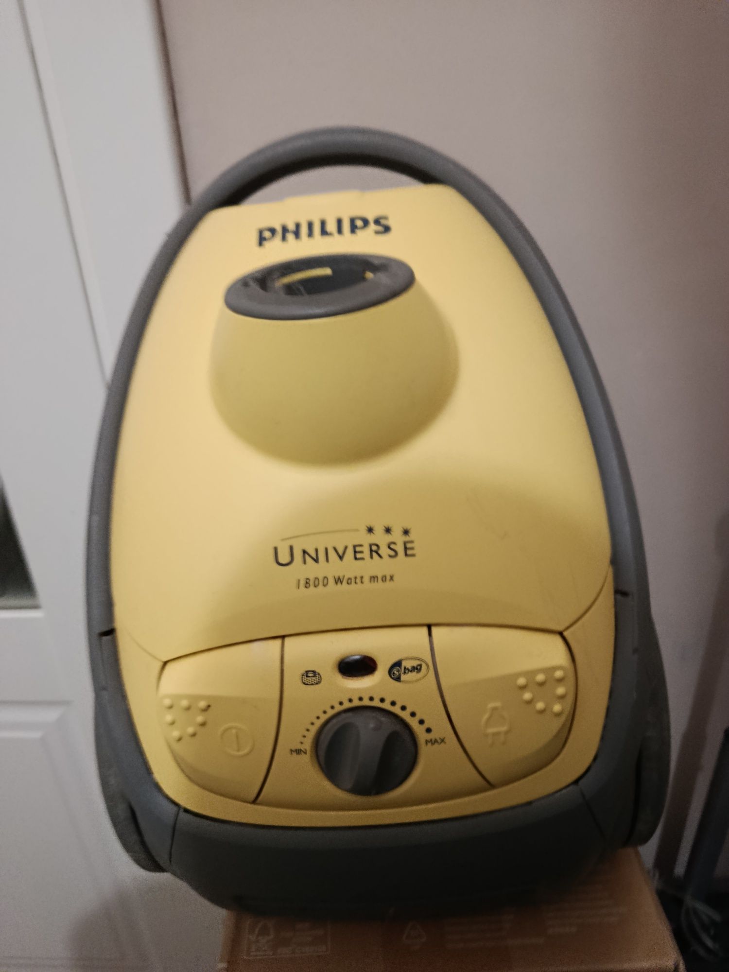 Пилосос PHILIPS Universal