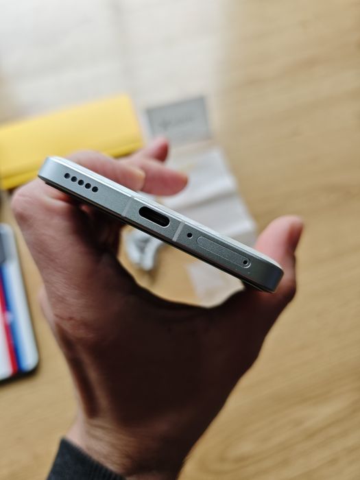 Poco F6 Pro-idealny stan. Na gwarancji