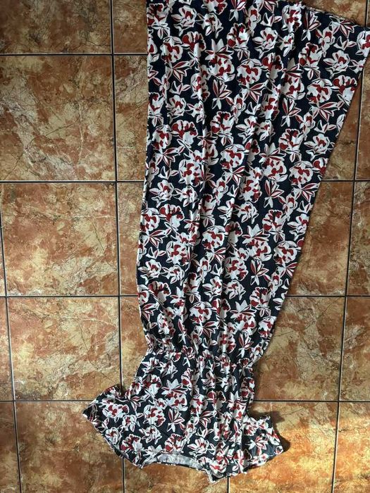 Długa sukienka w kwiatki Esmara