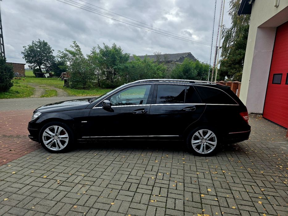 Zamiana Mercedes C Class Avangarda AutomatSzyberDachXenonNaviSkoryAlu!