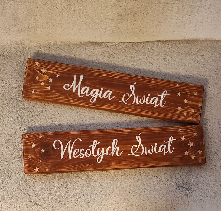 Drewniana tabliczka ,,Wesołych Świąt,,.