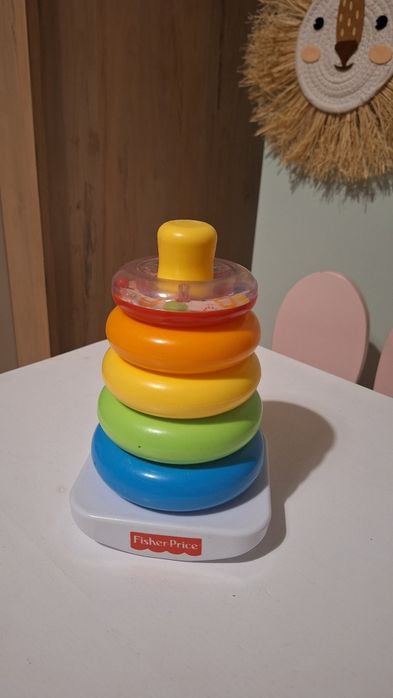 Fisher price piramidka kółeczka