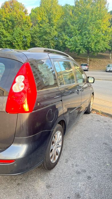 Mazda 5 -  7 Lugares